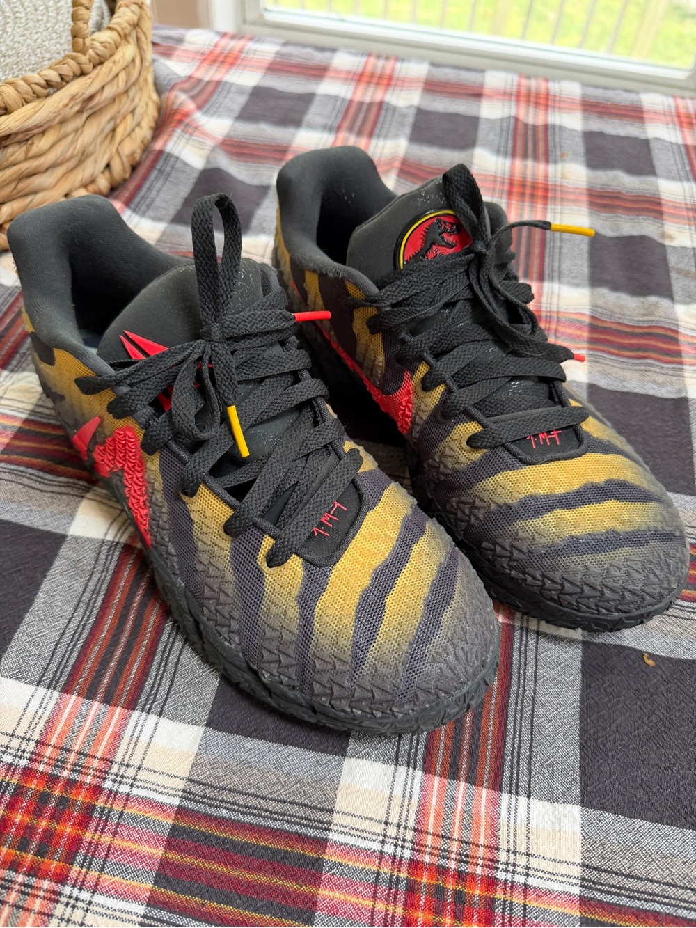 Nike Black Yellow Red Tiger-Striped Athletic Shoes